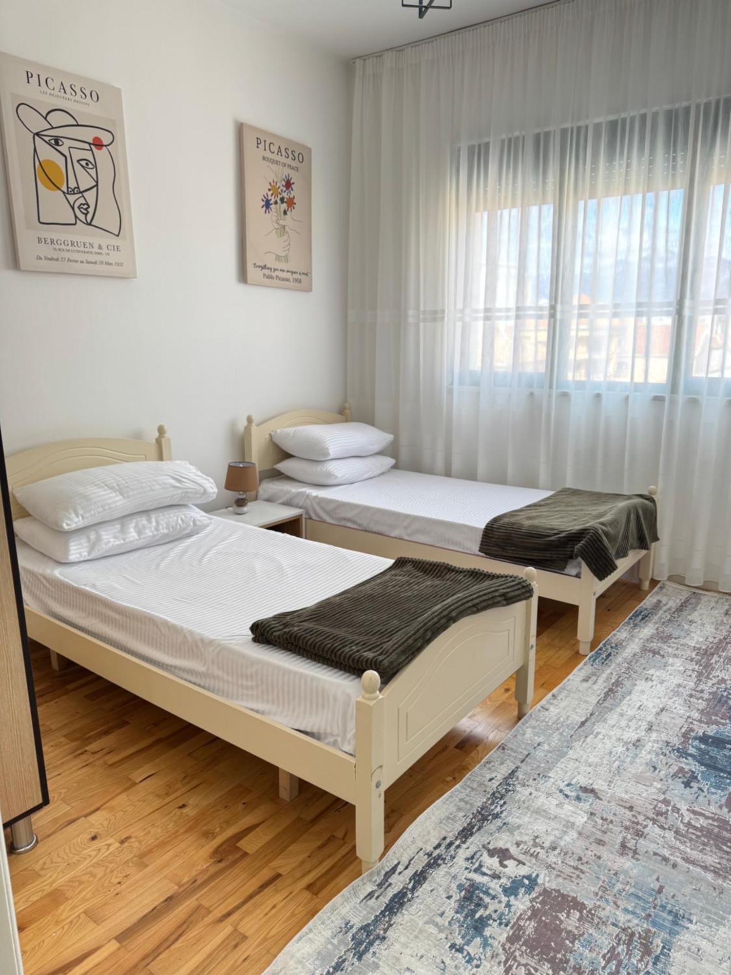 Sol Apartments - 2 Bedrooms Shkodër Extérieur photo
